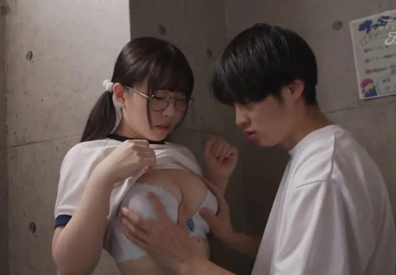 được cô bạn thân cho sờ mó cặp vú ngon và tôi muốn nhiều hơn thế nữa